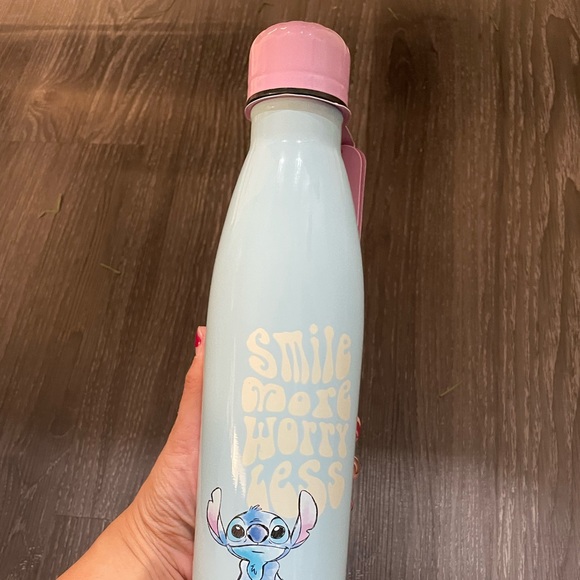 NWT Lilo and stitch water bottle 500ml - Picture 1 of 2